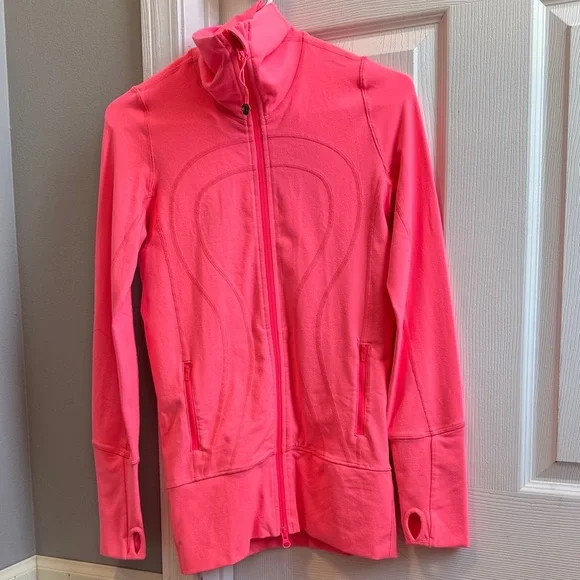 Lululemon in stride - Picture 1 of 5